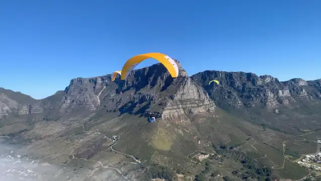 เคปทาวน์: พาราไกลดิ้งแบบ Tandem พร้อมผู้สอน