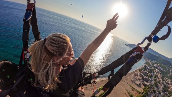 Alanya: Tandem Paragliding Adventura mit lizenzierten Piloten