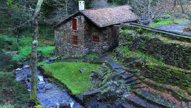 Schist Villages at Lousa Mountain