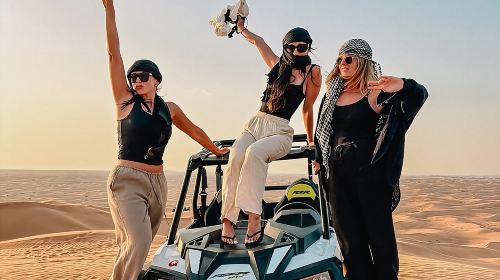 Morning Red Dunes Buggy (30m) + Camel & Falcon for 2 people Day Tours 6