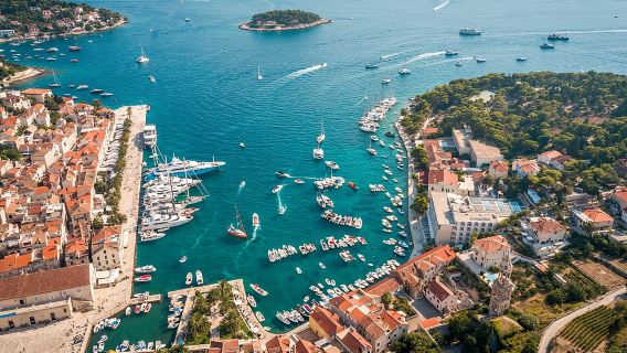 Ganztägige private Bootstour ab Split zu den Inseln Hvar, Brač und Pakleni