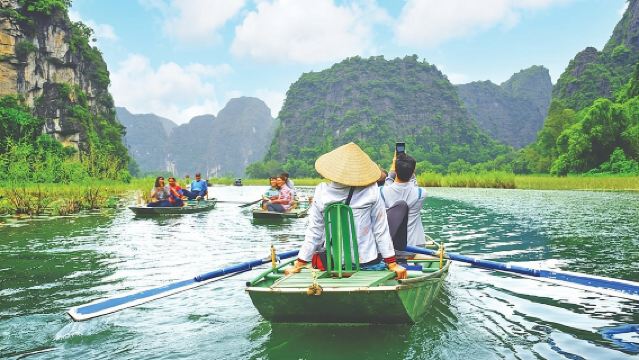 ฮานอย: นิญบิ่ญ - ฮวาลือ - เรือตามก๊อก - ถ้ำมัว - สินค้าขายดี