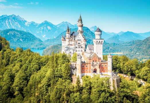 From Munich: Premium Neuschwanstein Castle & Linderhof Tour