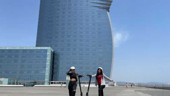 Barcelona: 2-stündige E-Scooter-Tour