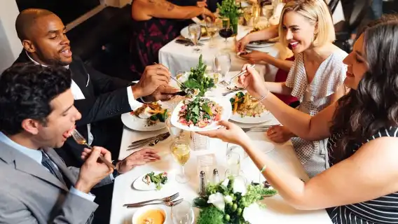 Marina Del Rey: Thanksgiving Buffet Brunch or Dinner Cruise