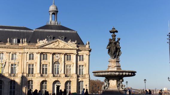 Tour a piedi tra la storia e la gastronomia di Bordeaux
