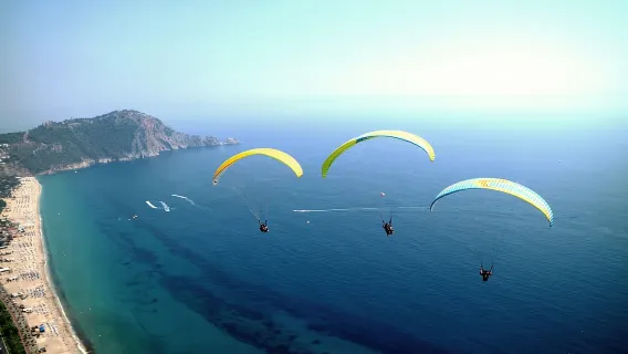 Alanya: Parapendio in tandem con servizio di prelievo e rientro