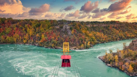 From Toronto: Niagara Falls Tour with Cruise & Maple Tasting