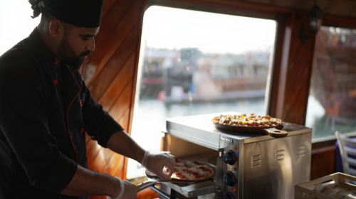 Creek Sightseeing Cruise with Transfer and Optional Unlimited Pizza Meal Day Tours 2