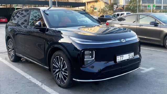 Private Baku Airport (GYD) Transfer to City or Hotel