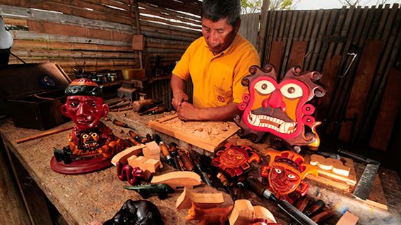 トルヒーヨ発：パソ馬と船乗りショーを楽しむ1日ツアー