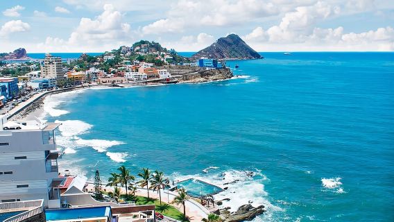 Round transfer airport to hotel in Mazatlán