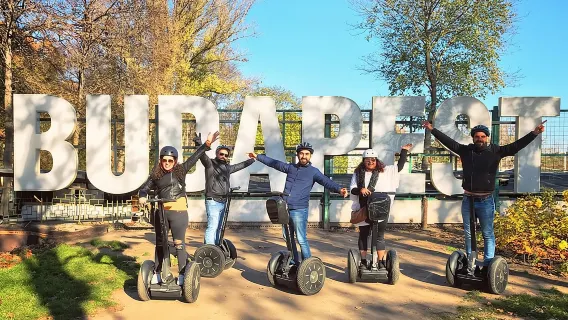 Tour guidato della città di Budapest in Segway, opzione privata o condivisa per gruppi