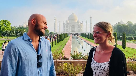 Tour privato in auto al Taj Mahal e ad Agra da Delhi con pranzo a 5 stelle