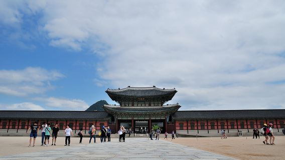 Full-Day Palace Tour in Seoul