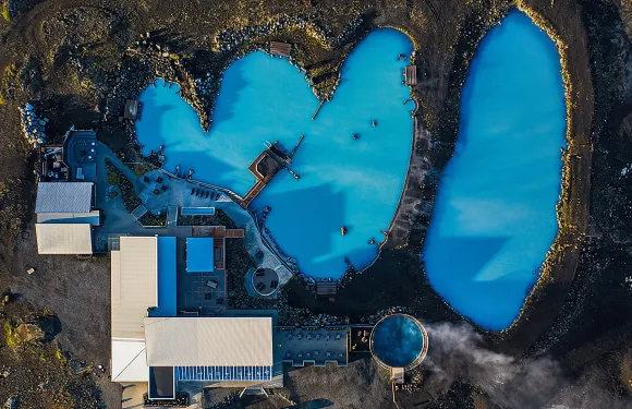 冰島米湖溫泉+黛提瀑布+熔巖迷宮+神之瀑布一日遊|包括溫泉票