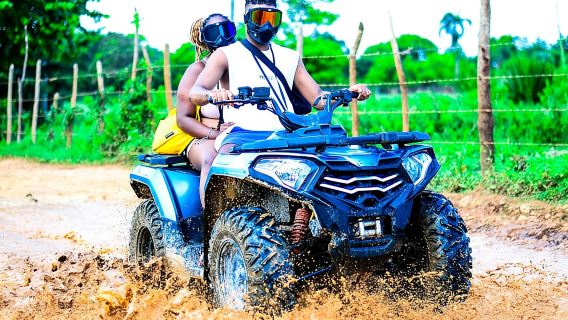 Esperienza di un giorno intero in quad e crociera con bevande alcoliche e open bar