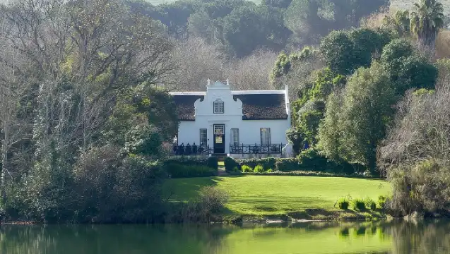 ทัวร์ไร่องุ่น Stellenbosch ครึ่งวันจากเคปทาวน์