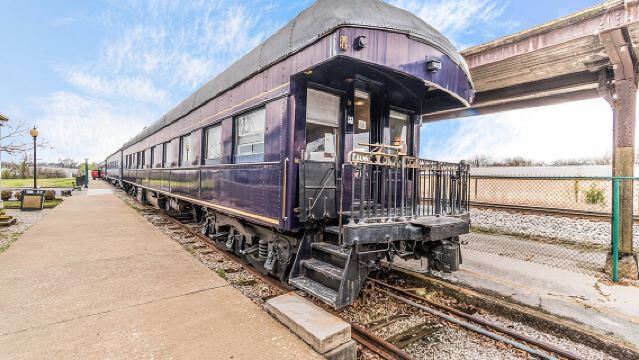 Skip the Line: Historic RailPark and Train Museum Ticket with Guided Tour