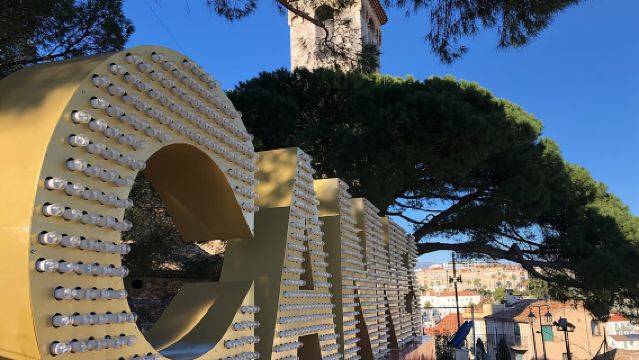 Stadtrundfahrt in Cannes an Bord unseres klassischen französischen Busses!