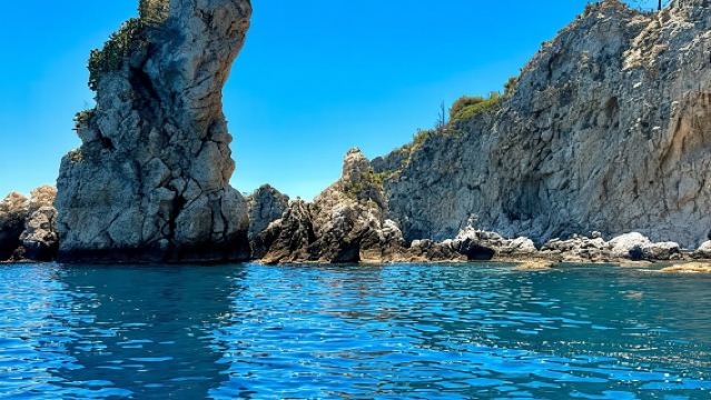 Tur Kapal Pribadi: Grotta dell'Amore-Taormina-Isola Bella-Grotta Azzurra