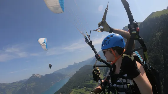 Lucerna: vuelo en parapente biplaza