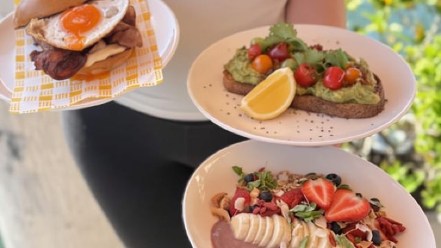 Sydney: Sunrise Kayak, Opera House & Under Harbour Bridge