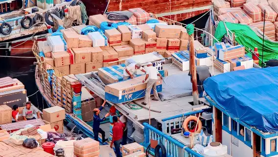 杜拜：高級舊城區、街頭美食、露天市場和乘船遊覽