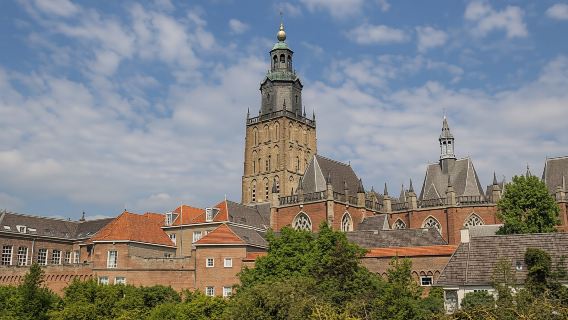 Self guided tour with interactive city game of Apeldoorn