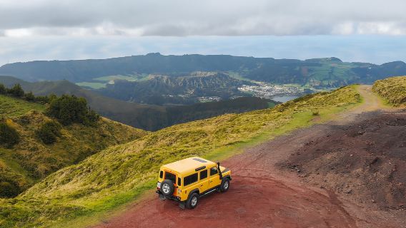 聖米格爾島：七城鎮及Lagoa do Fogo吉普車之旅