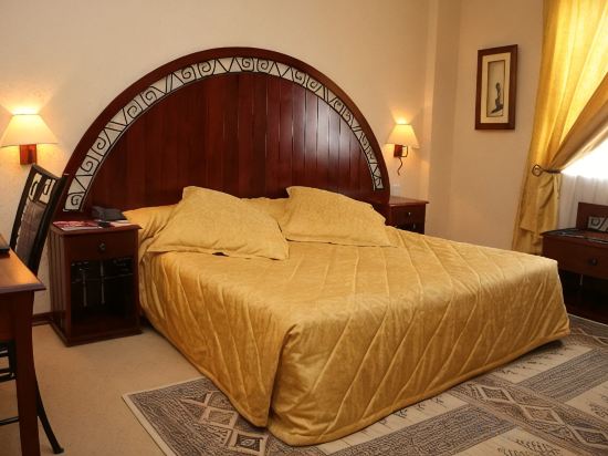 Bulawayo Rainbow Hotel - Tap to explore photos