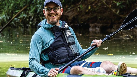 Thuyền kayak ngập mặn