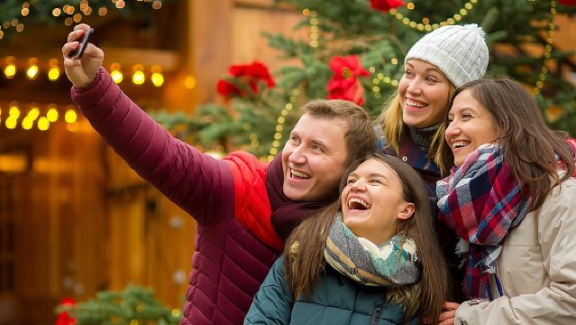 Celebrate with a Holiday Scavenger Hunt in Columbia with Holly Jolly Hunt