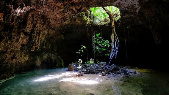 Visite privée des cénotes de Sac Actun, la plus longue rivière souterraine