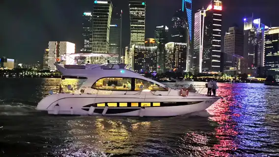 上海遊艇包船租賃(中型42~68英尺)遊覽黃浦江外灘私人定制主題活動遊艇轟趴求婚生日聚會商務年會老周環遊