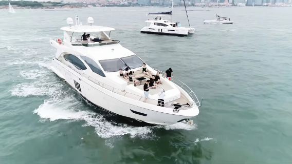 【青島遊艇】青島奧帆中心82英尺遊艇包船出海+帶飛橋+水果飲料+遊艇自駕體驗