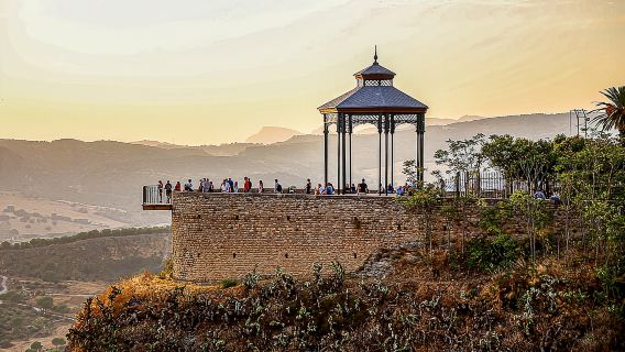 Ab Malaga: Geführte Tagestour nach Ronda und Setenil