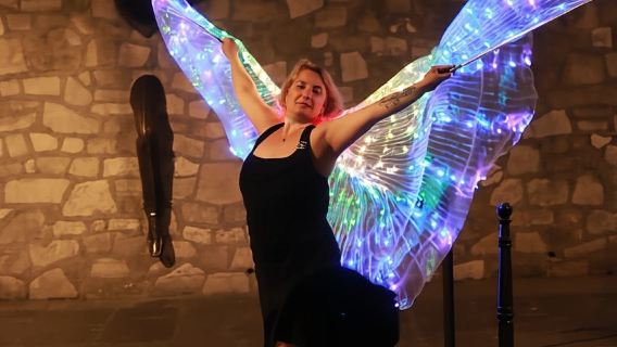 Cantando Montmartre de noche con una diva