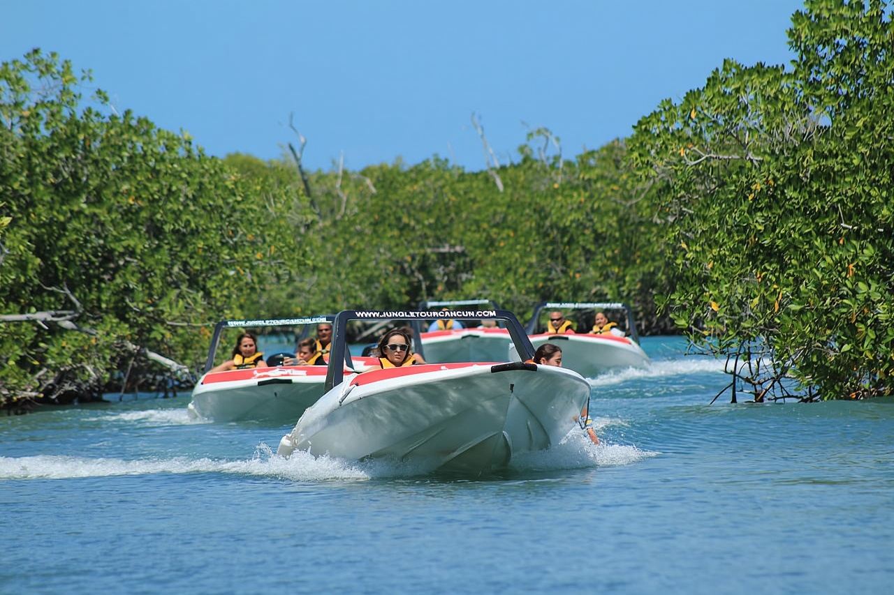 Cancun: Jungle Tour Adventure with Speedboat and Snorkeling.