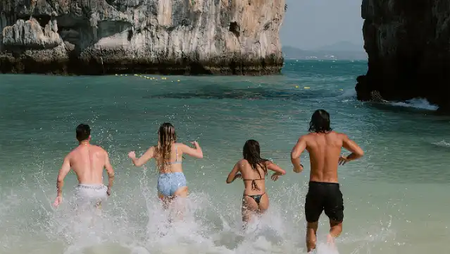 普吉島攀牙灣出海一日遊【自營船隻|日落星光之旅|皮艇探險