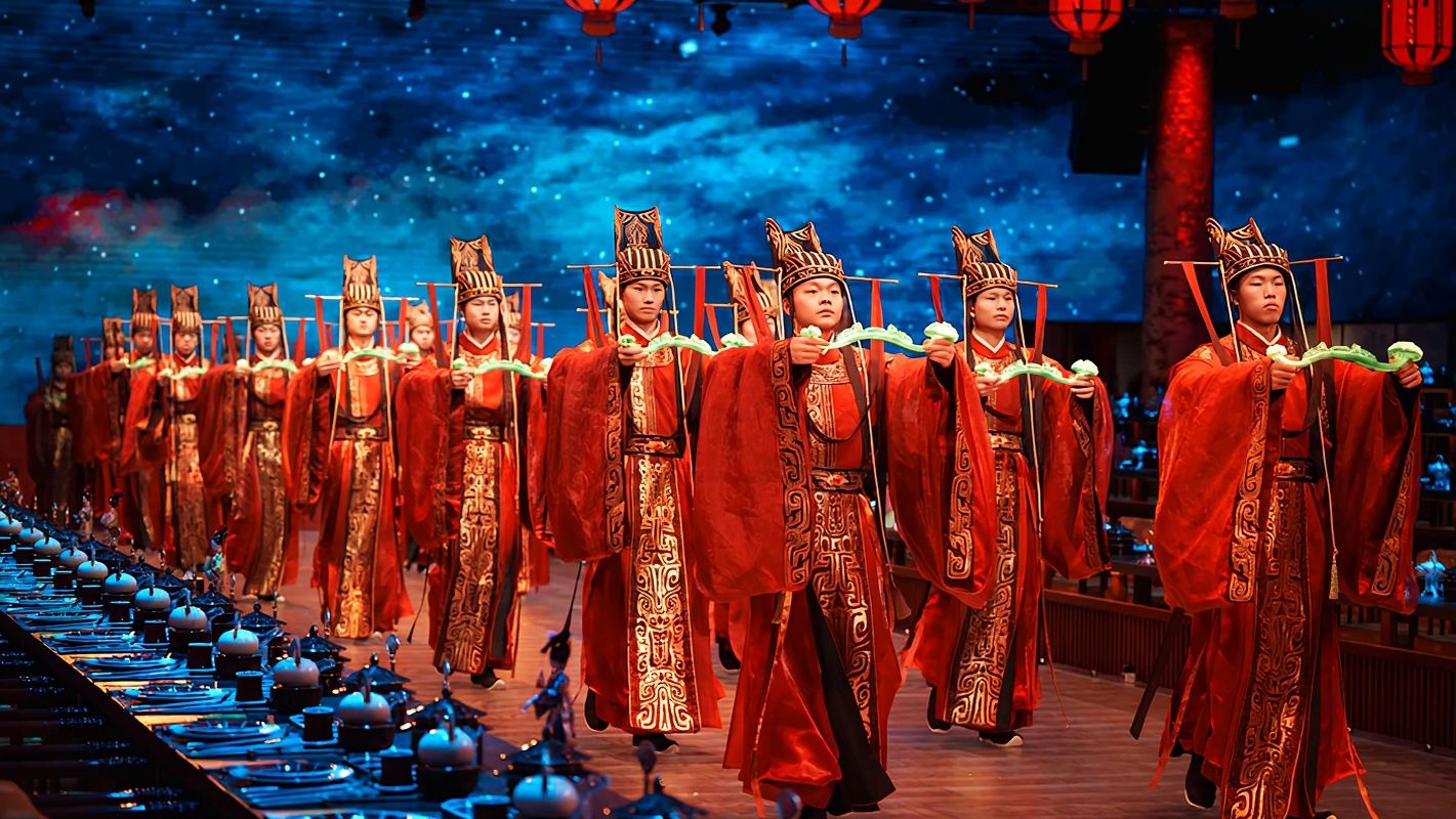 Esperienza al Museo della Cucina Imperiale di Pechino (Banchetto imperiale cinese di prima classe + lusso alla maniera degli imperatori cinesi + esperienza in costume tradizionale opzionale + visita al museo)