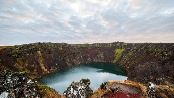 tour 1 ngày vòng tròn vàng Iceland|bao gồm hồ miệng núi lửa|Có thể thêm tour ngắm cực quang ban đêm