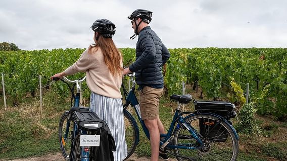 E-Bike Champagne day tour & lunch from Reims