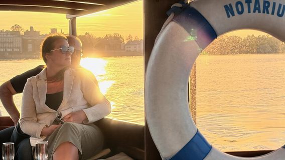 Riga Combo: Boat Tour & Old Town Electrobus Tour with Audio Guide