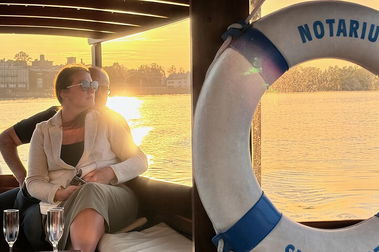 Riga Combo: Boat Tour & Old Town Electrobus Tour with Audio Guide