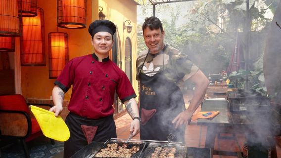 A Taste of Tradition: Banh Xeo, Pho & Che Ngo in Hanoi's Hidden Garden Cooking Experience