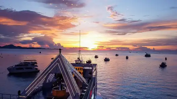 【東方公主號】海天盛宴｜男模人魚歌舞秀｜海鮮自助餐吃到飽／東方嘉年華