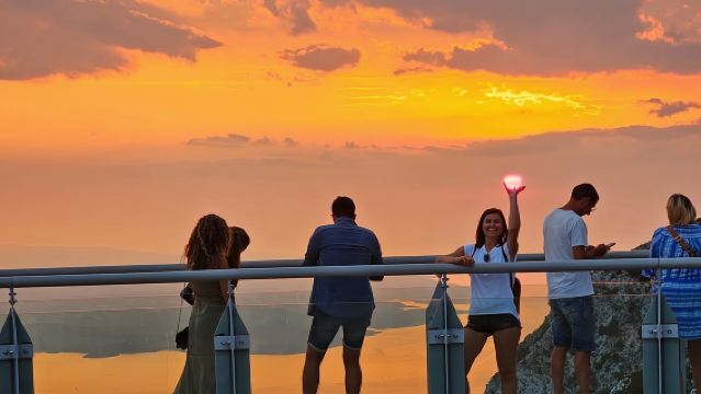 Skywalk (1228 m) and St. George (1762 m) Defender Tour