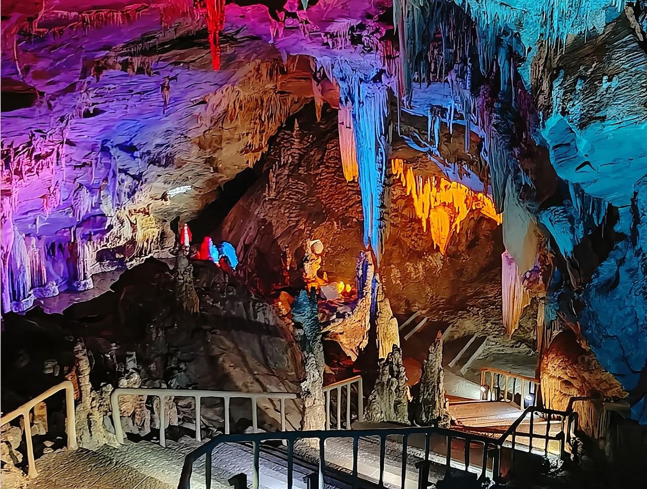 Chongqing: Ponte Naturale dei Tre Ponti di Wulong + Grotta Furong + Fiume Furong|noleggio con conducente esclusivo personalizzato in cinese, inglese e altre lingue