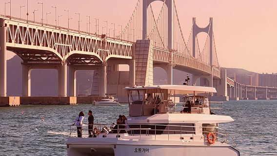 부산요트투어 해운대 광안리 야경 폭죽 요트가이